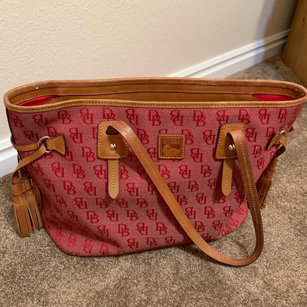 Dooney Bourke purse